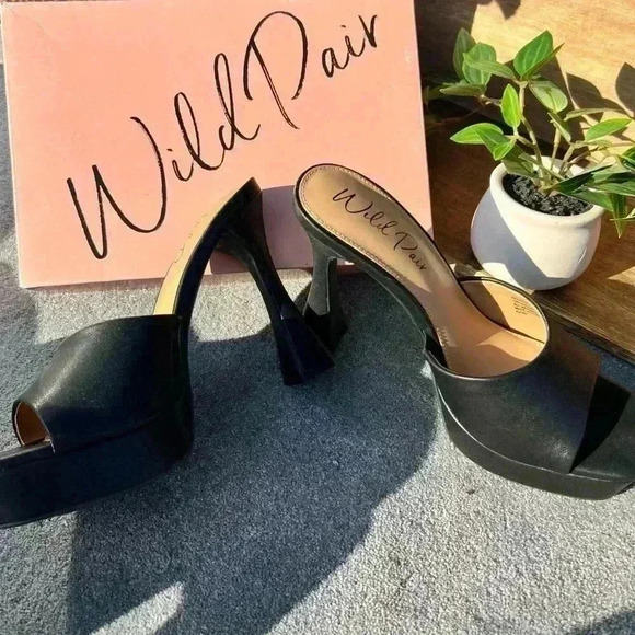 NEW Wild Pair Raja Women’s Faux Leather Peep-Toe Platform Sandals - Size 8.5 - Picture 7 of 14